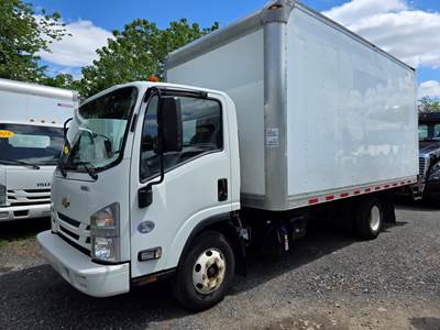 Chevrolet 4500HD 16 ft Box Truck - 215HP, 6 Speed Automatic, Roll up Door, Liftgate