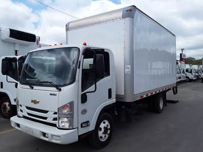 Chevrolet 4500HD 16 ft Box Truck - 215HP, 6 Speed Automatic, Roll up Door, Liftgate