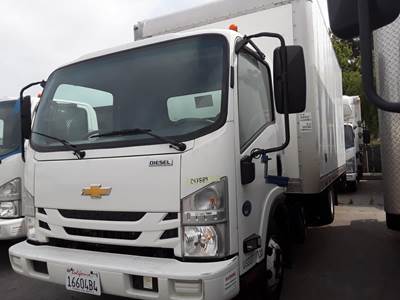 Chevrolet 4500HD 16 ft Box Truck - 215HP, 6 Speed Automatic, Roll up Door, Liftgate