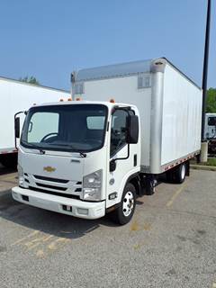 Chevrolet 4500HD 16 ft Box Truck - 215HP, 6 Speed Automatic, Roll up Door, Liftgate