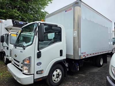 Chevrolet 4500HD 16 ft Box Truck - 215HP, 6 Speed Automatic, Roll up Door