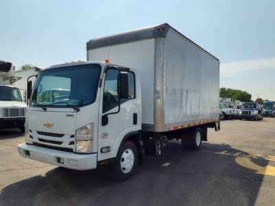 Chevrolet 4500HD 16 ft Box Truck - 215HP, 6 Speed Automatic, Roll up Door, Liftgate