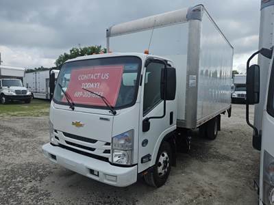 Chevrolet 4500HD 16 ft Box Truck - 215HP, 6 Speed Automatic, Roll up Door, Liftgate