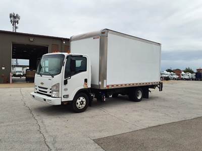 Chevrolet 4500HD 16 ft Box Truck - 215HP, 6 Speed Automatic, Roll up Door, Liftgate