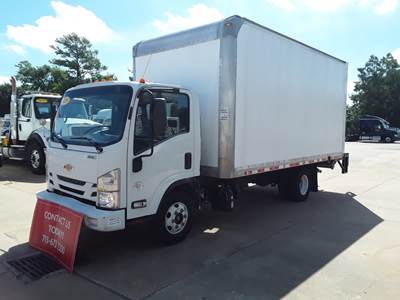 Chevrolet 4500HD 16 ft Box Truck - 215HP, 6 Speed Automatic, Roll up Door, Liftgate