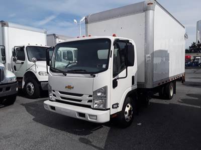 Chevrolet 4500HD 16 ft Box Truck - 215HP, 6 Speed Automatic, Roll up Door, Liftgate