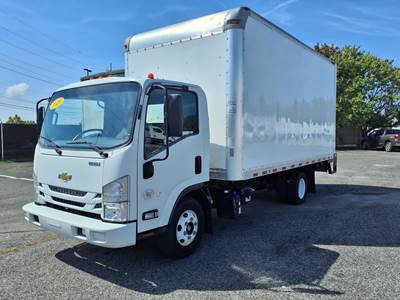 Chevrolet 4500HD 16 ft Box Truck - 215HP, 6 Speed Automatic, Roll up Door, Liftgate
