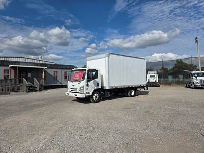 Chevrolet 4500HD 16 ft Box Truck - 215HP, 6 Speed Automatic, Roll up Door, Liftgate