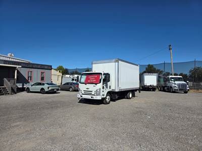 Chevrolet 4500HD 16 ft Box Truck - 215HP, 6 Speed Automatic, Roll up Door, Liftgate