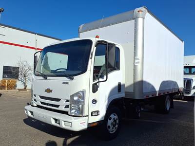 Chevrolet 4500HD 16 ft Box Truck - 215HP, 6 Speed Automatic, Roll up Door, Liftgate