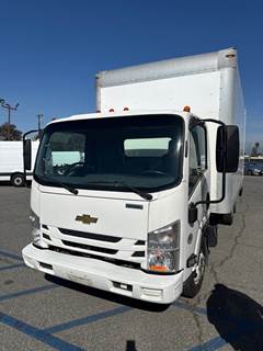 Chevrolet 4500HD 16 ft Box Truck - 215HP, 6 Speed Automatic, Roll up Door, Liftgate