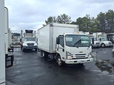 Chevrolet 4500HD 16 ft Box Truck - 215HP, 6 Speed Automatic, Roll up Door