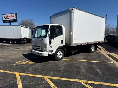 Chevrolet 4500HD 16 ft Box Truck - 215HP, 6 Speed Automatic, Roll up Door, Liftgate