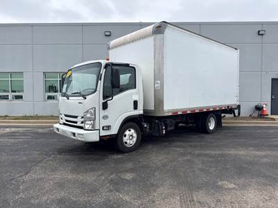 Chevrolet 4500HD 16 ft Box Truck - 215HP, 6 Speed Automatic, Roll up Door, Liftgate