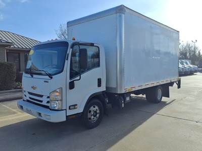 Chevrolet 4500HD 16 ft Box Truck - 215HP, 6 Speed Automatic, Roll up Door, Liftgate
