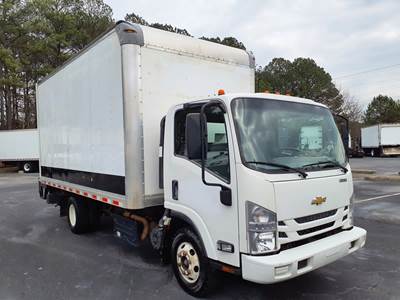 Chevrolet 4500HD 16 ft Box Truck - 215HP, 6 Speed Automatic, Roll up Door, Liftgate