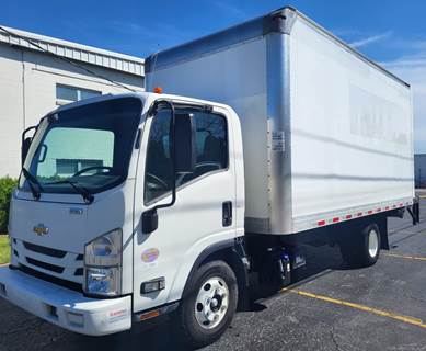Chevrolet 4500HD 16 ft Box Truck - 215HP, 6 Speed Automatic, Roll up Door, Liftgate