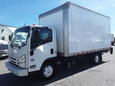 Chevrolet 4500HD 16 ft Box Truck - 215HP, 6 Speed Automatic, Roll up Door, Liftgate