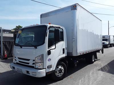 Chevrolet 4500HD 16 ft Box Truck - 215HP, 6 Speed Automatic, Roll up Door, Liftgate