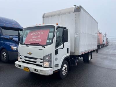 Chevrolet 4500HD 16 ft Box Truck - 215HP, 6 Speed Automatic, Roll up Door, Liftgate