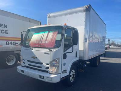 Chevrolet 4500HD 16 ft Box Truck - 215HP, 6 Speed Automatic, Roll up Door, Liftgate