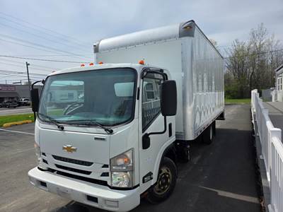 Chevrolet 4500HD 16 ft Box Truck - 215HP, 6 Speed Automatic, Roll up Door