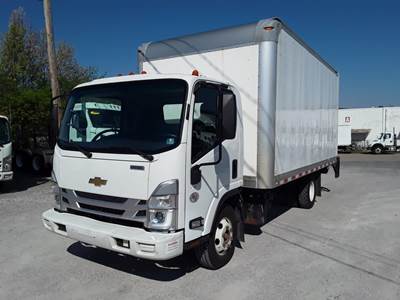 Chevrolet 4500HD 16 ft Box Truck - 215HP, 6 Speed Automatic, Roll up Door, Liftgate