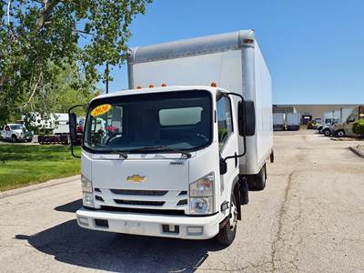 Chevrolet 4500HD 16 ft Box Truck - 215HP, 6 Speed Automatic, Roll up Door, Liftgate