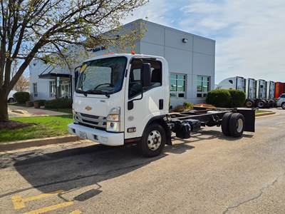 Chevrolet 4500HD Box Truck - 215HP, 6 Speed Automatic