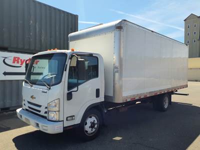 Chevrolet 4500HD 20 ft Box Truck - 297HP, 6 Speed Automatic, Roll up Door