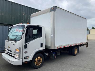 Chevrolet 4500HD 16 ft Box Truck - 215HP, 6 Speed Automatic, Roll up Door, Liftgate