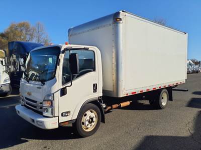 Chevrolet 4500HD 16 ft Box Truck - 350HP, 6 Speed Automatic, Roll up Door