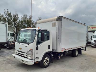 Chevrolet 4500HD 16 ft Box Truck - 215HP, 6 Speed Automatic, Roll up Door