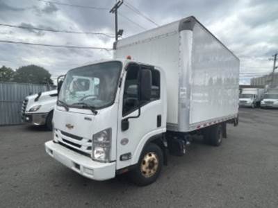 Chevrolet 4500HD 16 ft Box Truck - 215HP, 6 Speed Automatic, Roll up Door, Liftgate