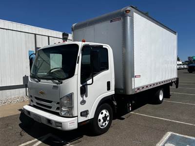 Chevrolet 4500HD 16 ft Box Truck - 215HP, 6 Speed Automatic, Roll up Door, Liftgate