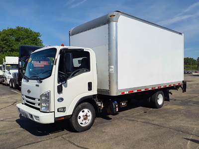 Chevrolet 4500HD 16 ft Box Truck - 215HP, 6 Speed Automatic, Roll up Door, Liftgate