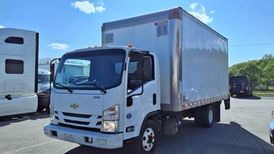 Chevrolet 4500HD 16 ft Box Truck - 215HP, 6 Speed Automatic, Roll up Door, Liftgate