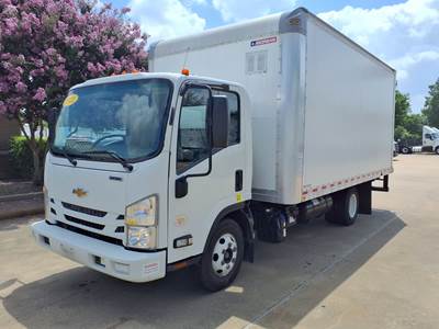 Chevrolet 4500HD 16 ft Box Truck - 215HP, 6 Speed Automatic, Roll up Door