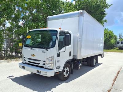 Chevrolet 4500HD 16 ft Box Truck - 215HP, 6 Speed Automatic, Roll up Door, Liftgate