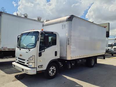 Chevrolet 4500HD 16 ft Box Truck - 215HP, 6 Speed Automatic, Roll up Door