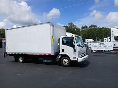 Chevrolet 4500HD 18 ft Box Truck - 215HP, 6 Speed Automatic, Roll up Door, Liftgate