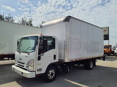 Chevrolet 4500HD 16 ft Box Truck - 215HP, 6 Speed Automatic, Roll up Door, Liftgate