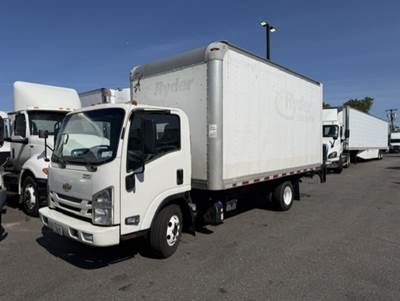 Chevrolet 4500HD 16 ft Box Truck - 215HP, 6 Speed Automatic, Roll up Door, Liftgate