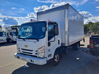 Chevrolet 4500HD 16 ft Box Truck - 215HP, 6 Speed Automatic, Roll up Door, Liftgate