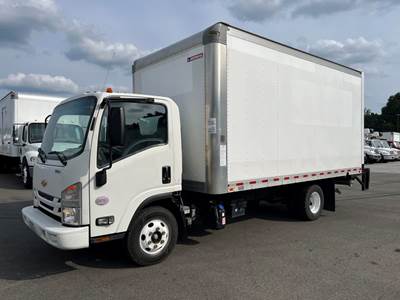 Chevrolet 4500HD 16 ft Box Truck - 215HP, 6 Speed Automatic, Roll up Door, Liftgate