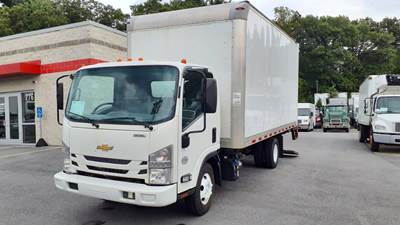 Chevrolet 4500HD 16 ft Box Truck - 215HP, 6 Speed Automatic, Roll up Door, Liftgate