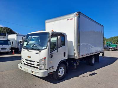 Chevrolet 4500HD 16 ft Box Truck - 215HP, 6 Speed Automatic, Roll up Door, Liftgate