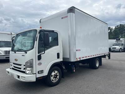 Chevrolet 4500HD 16 ft Box Truck - 215HP, 6 Speed Automatic, Roll up Door, Liftgate