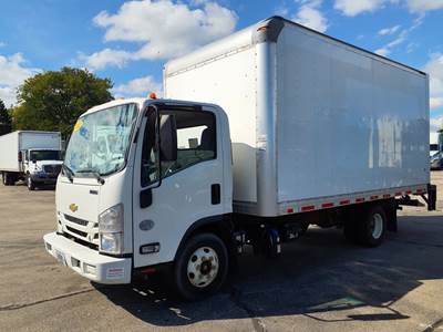 Chevrolet 4500HD 16 ft Box Truck - 215HP, 6 Speed Automatic, Roll up Door, Liftgate