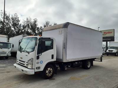 Chevrolet 4500HD 16 ft Box Truck - 215HP, 6 Speed Automatic, Roll up Door